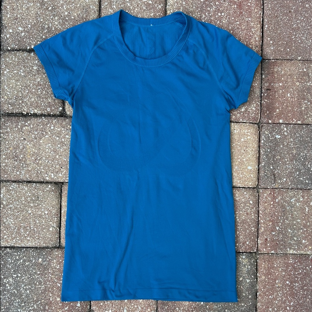 Like new - CRZ YOGA Swiftly Short Sleeve Top